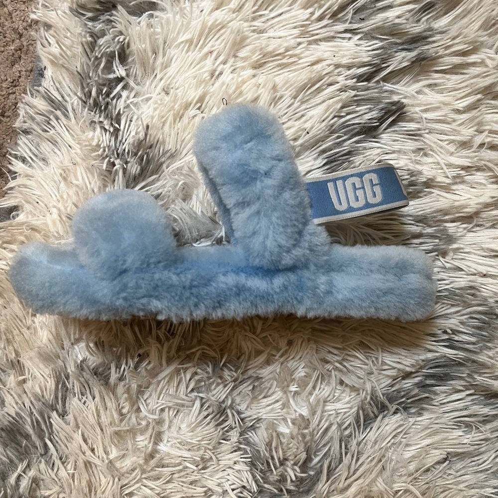 Girls UGG slode
